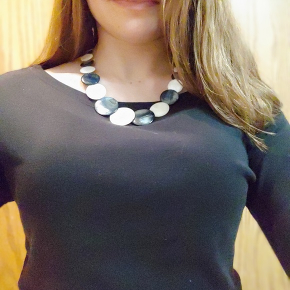 Opalescent necklace - Picture 2 of 2